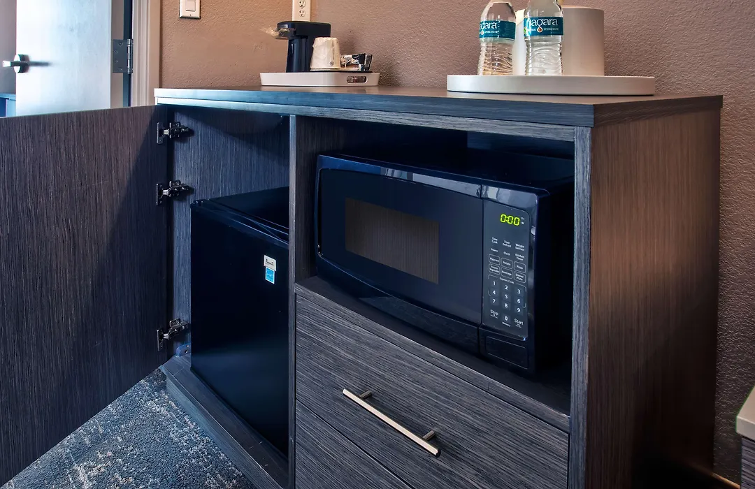 Hampton Inn & Suites By Hilton- Newark Airport Elizabeth-1